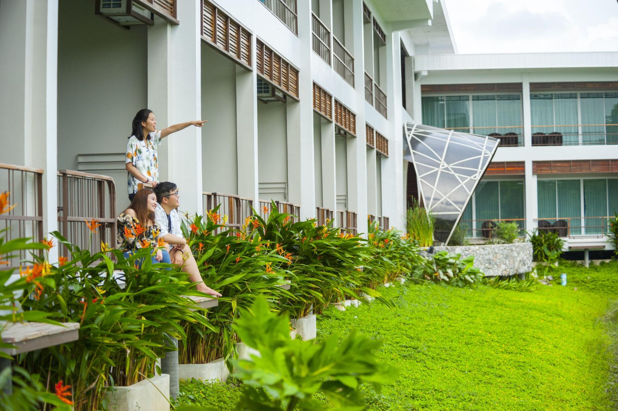 Hotel Baan Rim Ao à Chanthaburi Extérieur photo