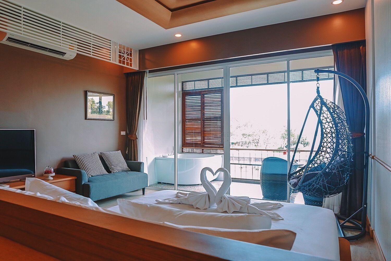 Hotel Baan Rim Ao à Chanthaburi Extérieur photo