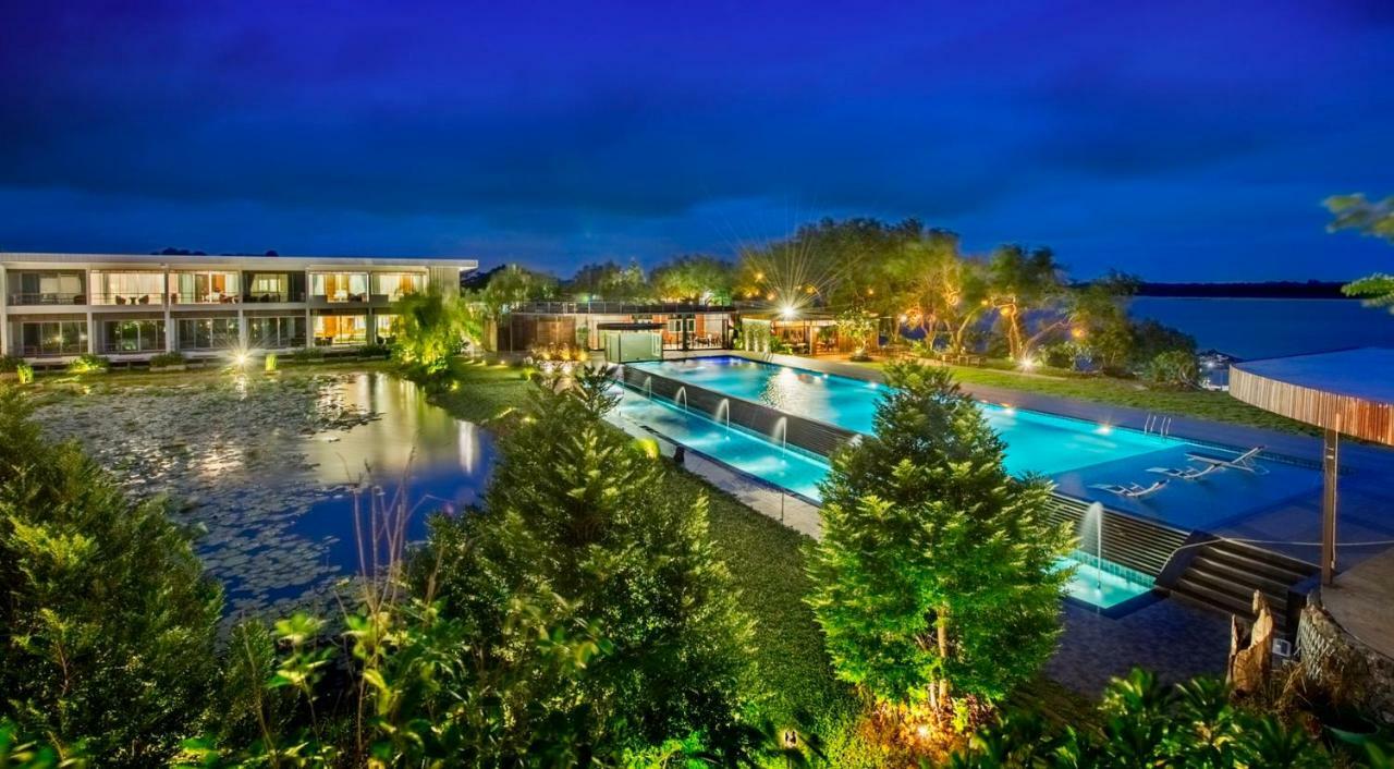 Hotel Baan Rim Ao à Chanthaburi Extérieur photo