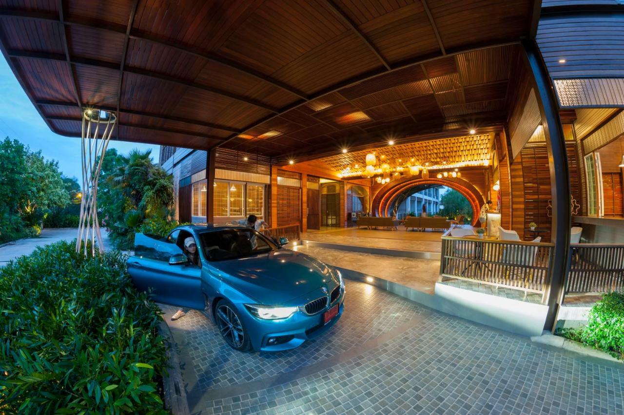 Hotel Baan Rim Ao à Chanthaburi Extérieur photo